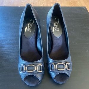 Aerosoles Heelrest Black Heels, Size 8M